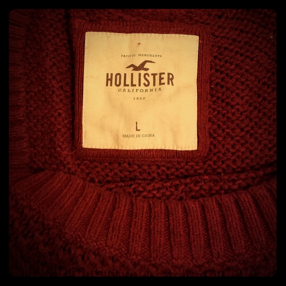 Hollister sweater sz L burgandy